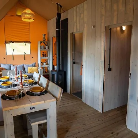 Роскошный шатер Glamping Tent By De Rhederlaag, Cleaning Included *
