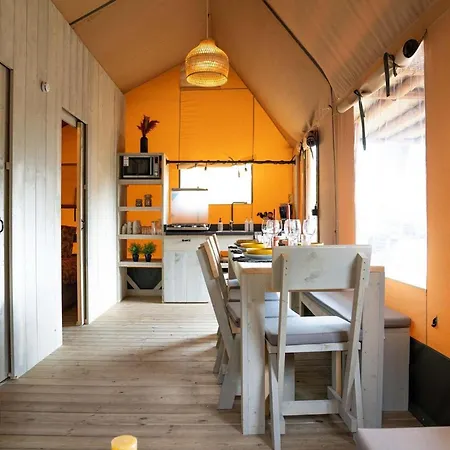 Роскошный шатер Glamping Tent By De Rhederlaag, Cleaning Included